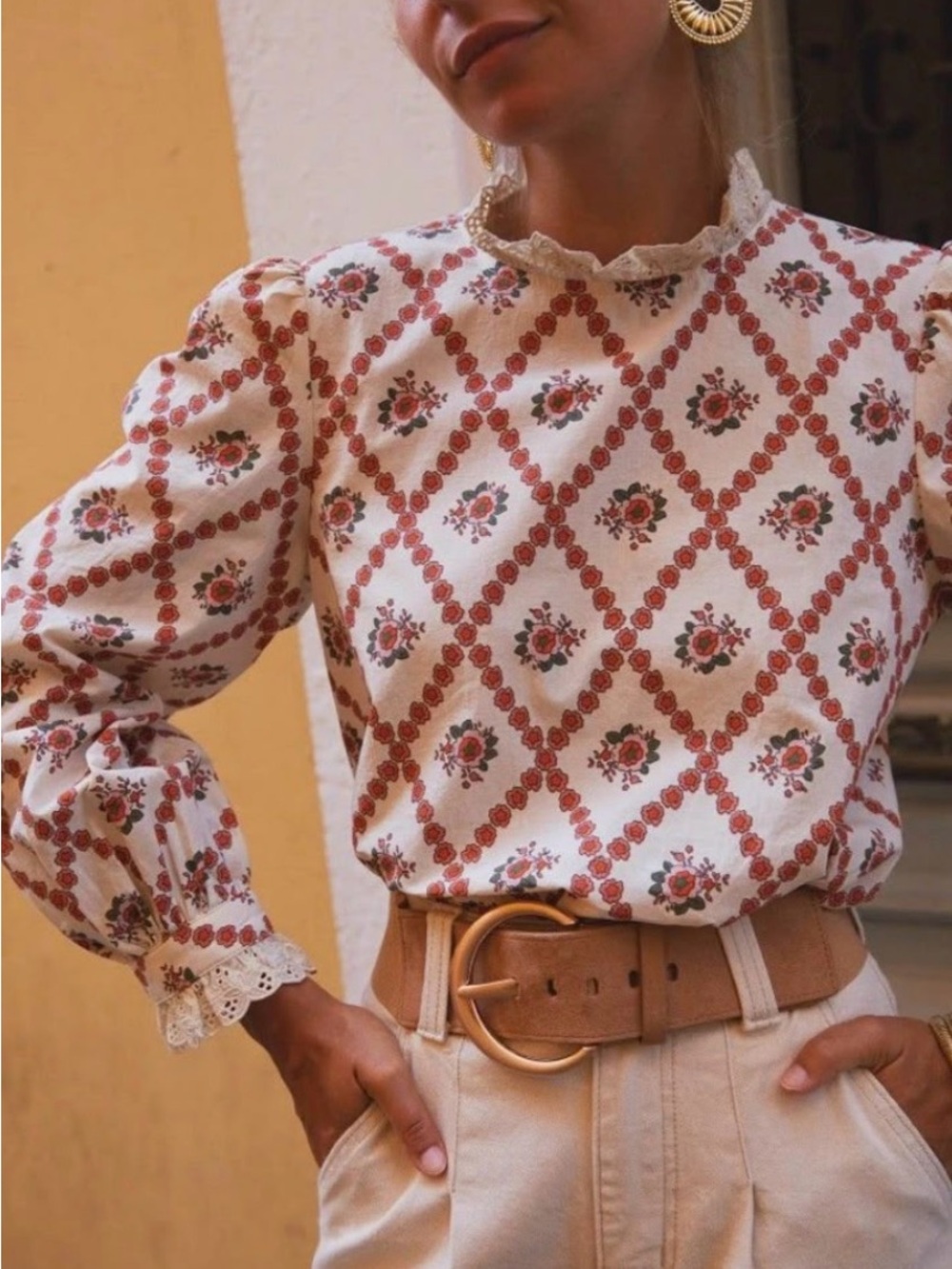 Cream Floral Diamond-Print Lace Trim Blouse